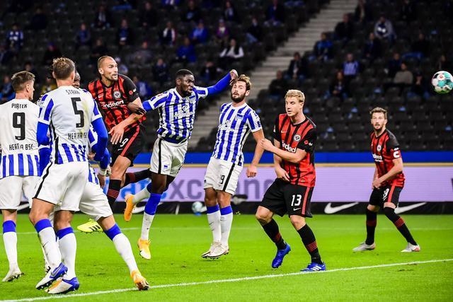  法兰克福补时绝杀柏林赫塔延续不败金身