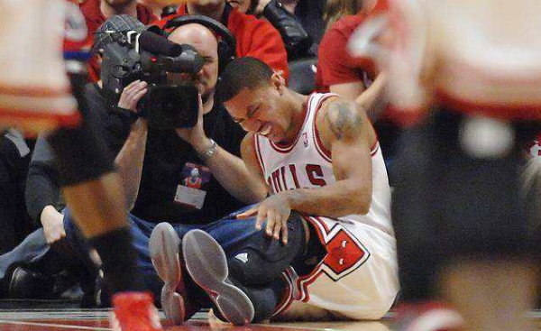  伯恩茅斯防守漏洞百出，遭卫冕冠军碾压