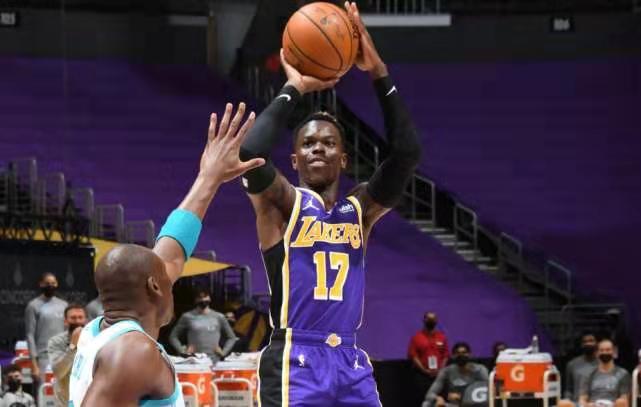  布克四十一分率太阳击溃爵士巩固西部前三  